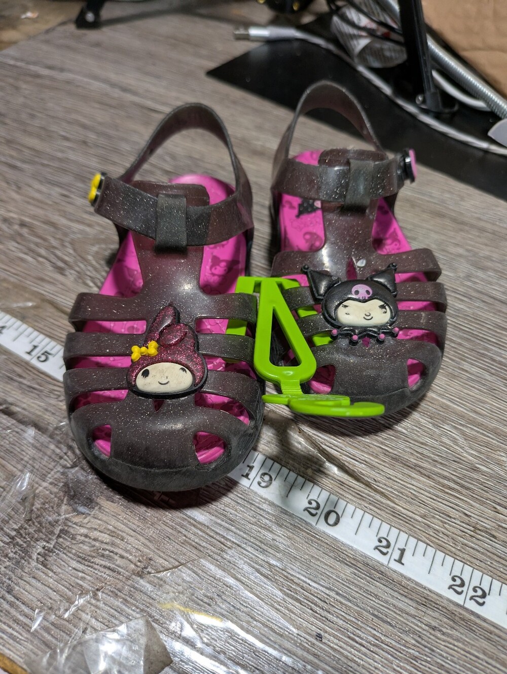 CROCS NWOT Kids Sandals My Melody & Kuromi Toddler Size 8